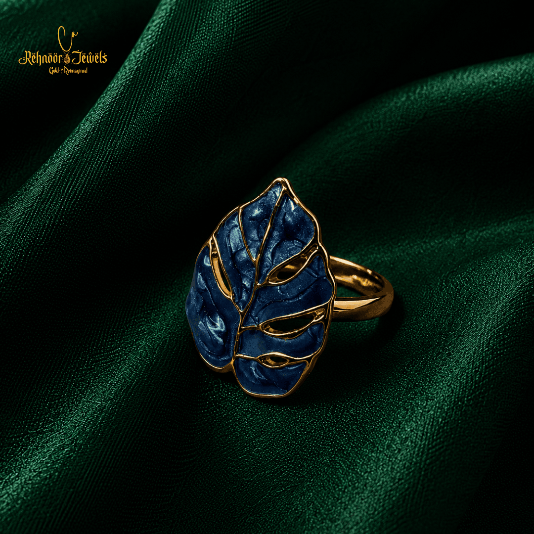 Gilded Heart Cluster Enamel Cocktail Ring - variant 3 view 1