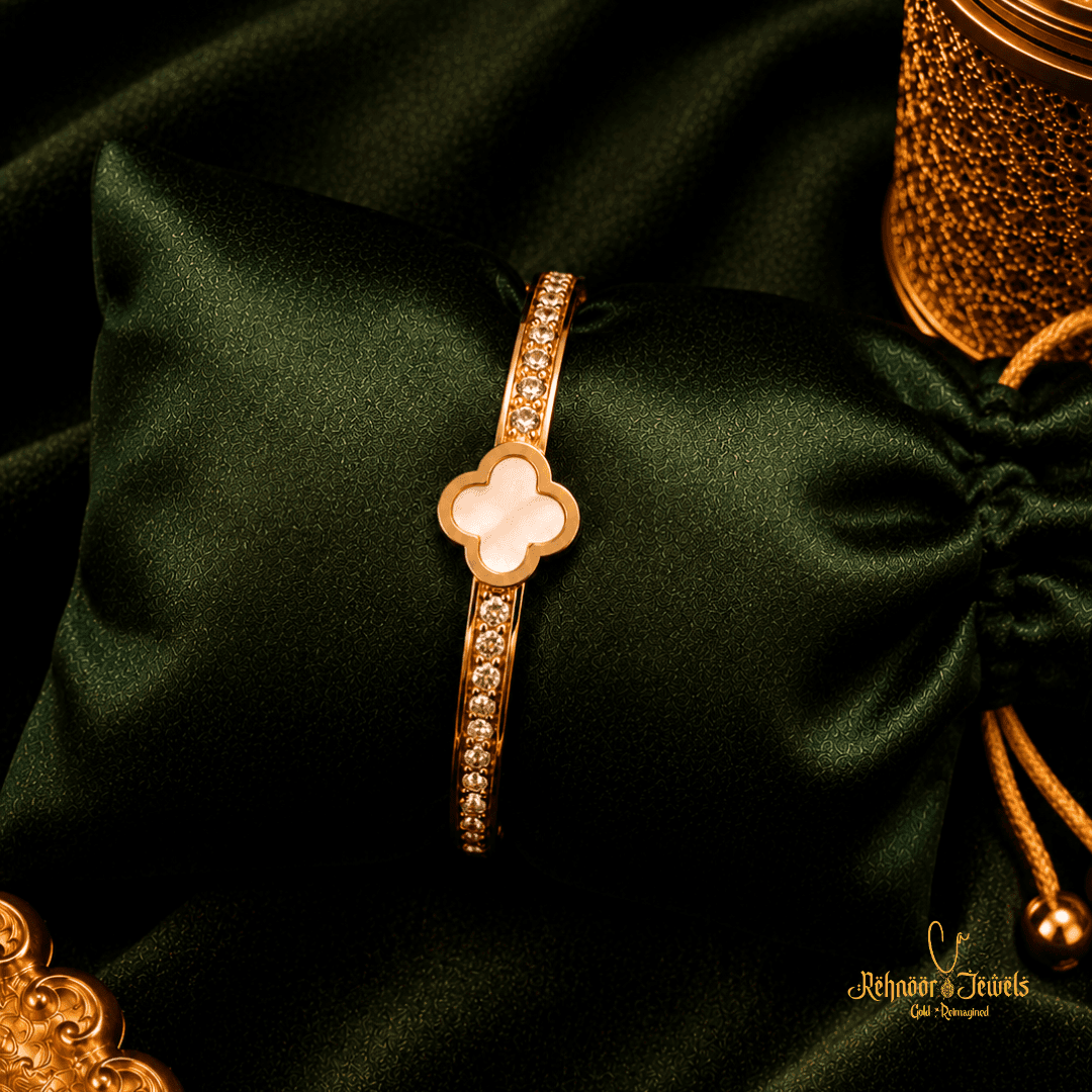 Aura Clover Motif Gold Plated Anti-Tarnish Link Bracelet - view 1