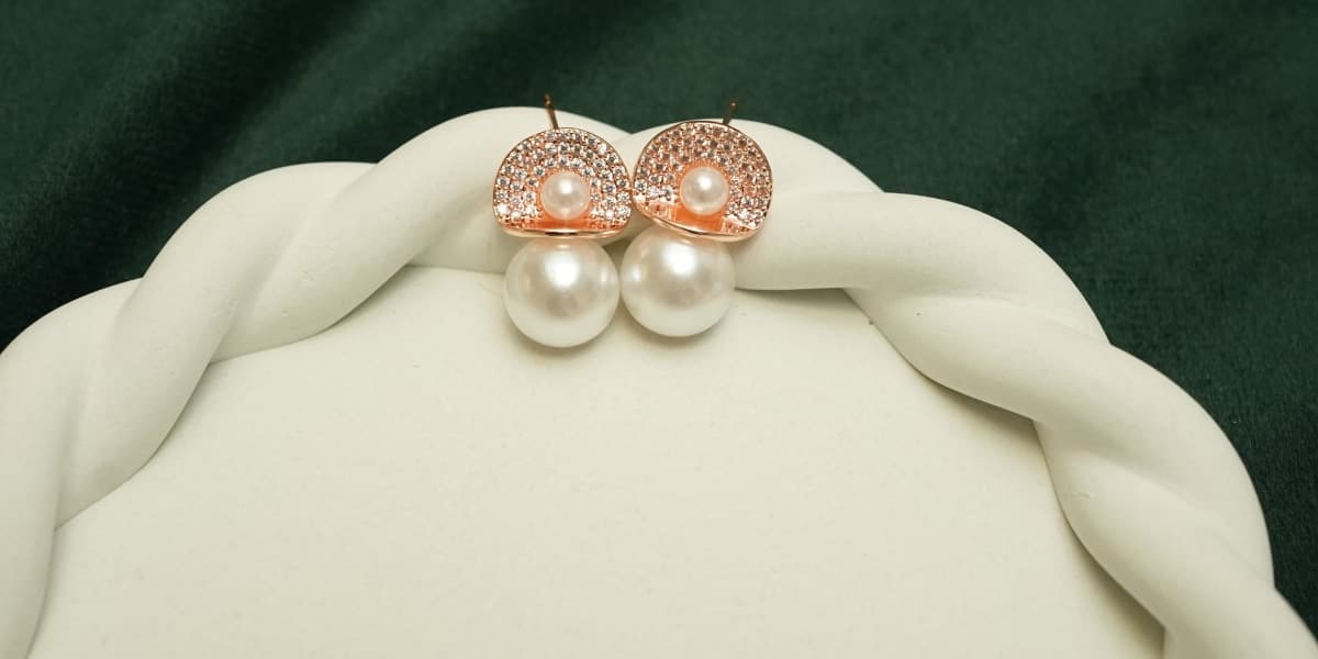 Lumière Pearl Halo Earrings - view 2