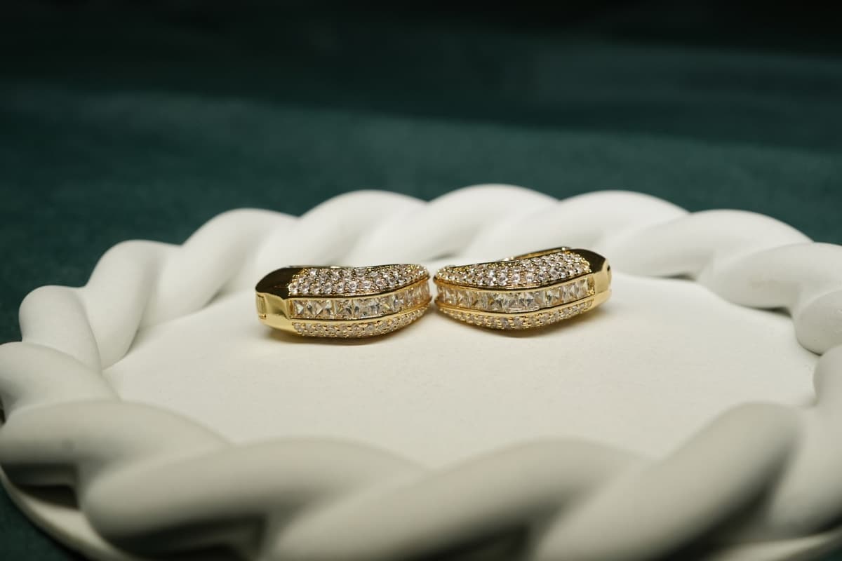 Luxe Curve Huggie Earrings - view 5